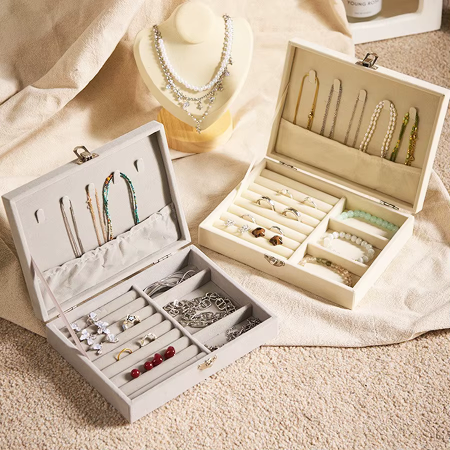 1 boîte de rangement pour bijoux de voyage de petite taille