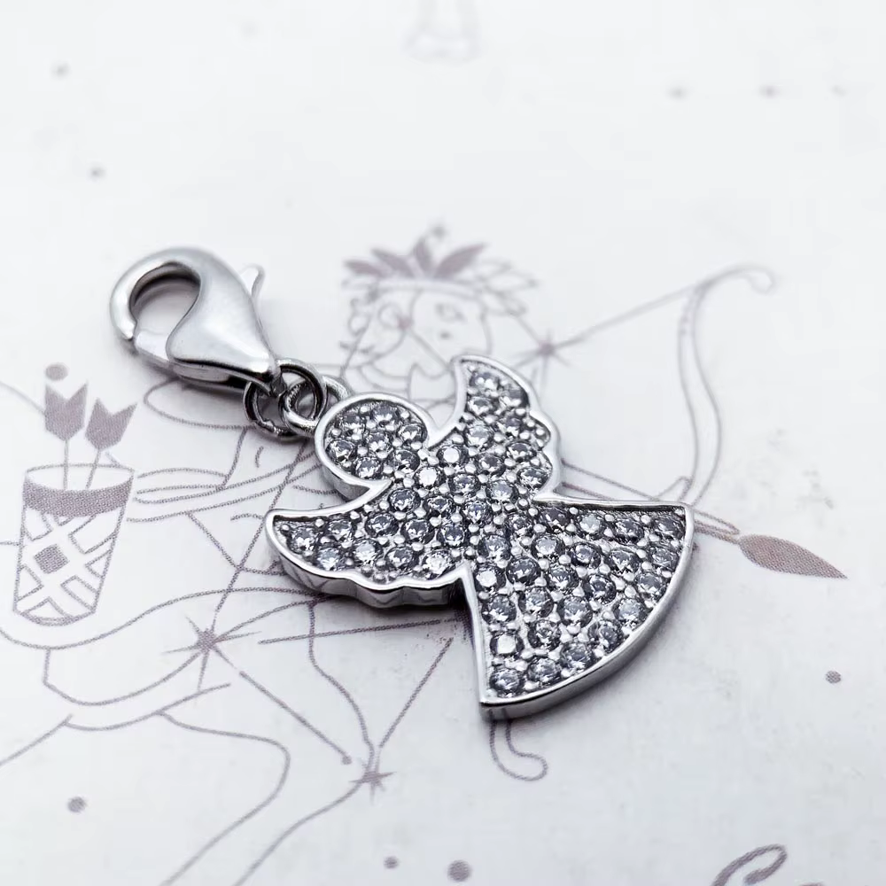 Pendentif en forme d'ange gardien