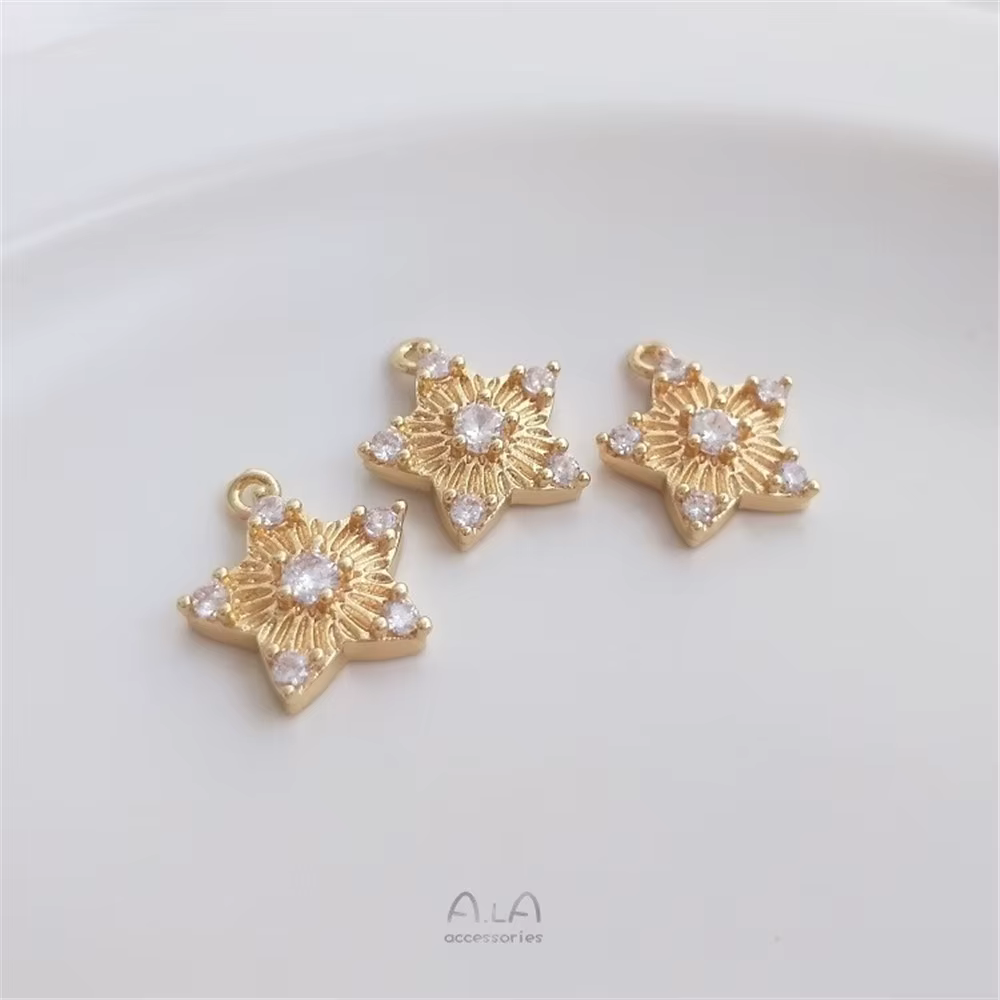 Petit pendentif étoile en Zircon incrusté de couleur or 14K