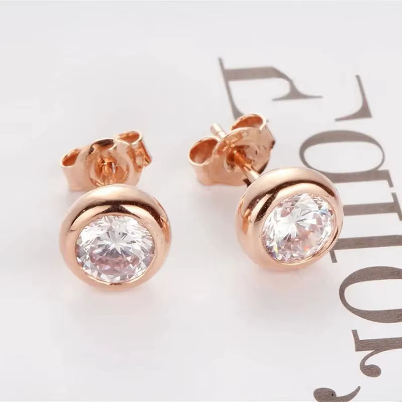 Boucles d'oreilles brillantes en diamant rond plaqué or rose violet 14 carats pour femmes