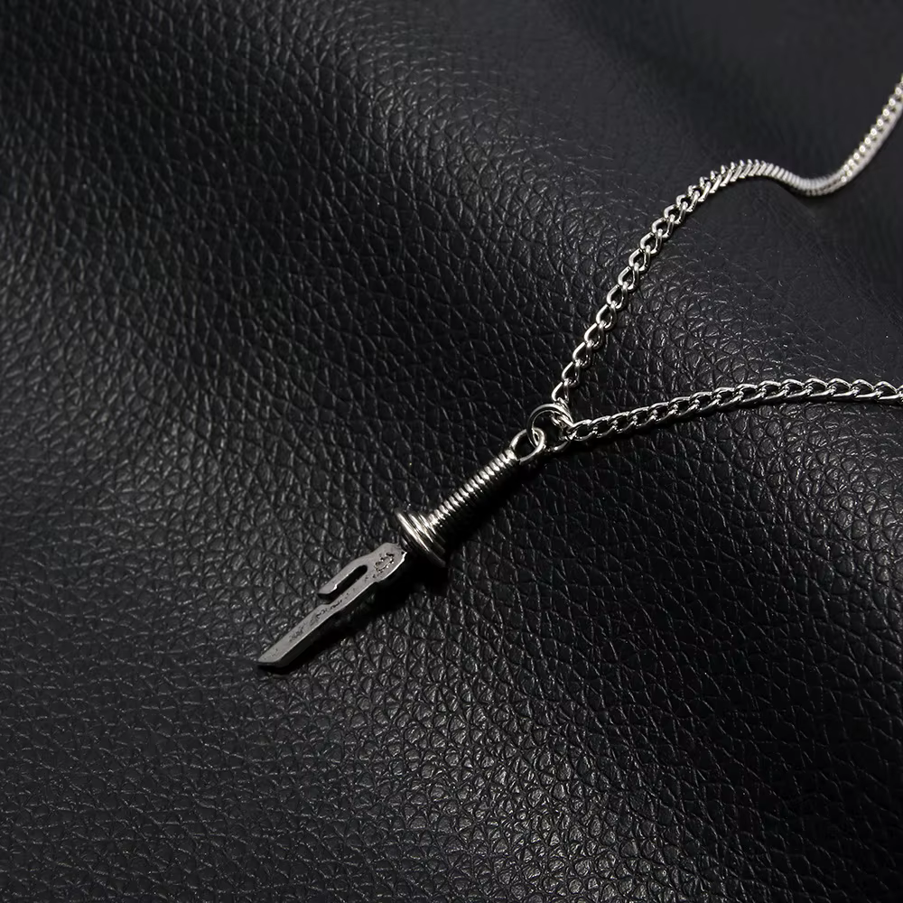 Anime Jujutsu Kaisen Fushiguro Toji épée collier lance de Tianri couteau pendentif Cosplay colliers pour unisexe tour de cou bijoux