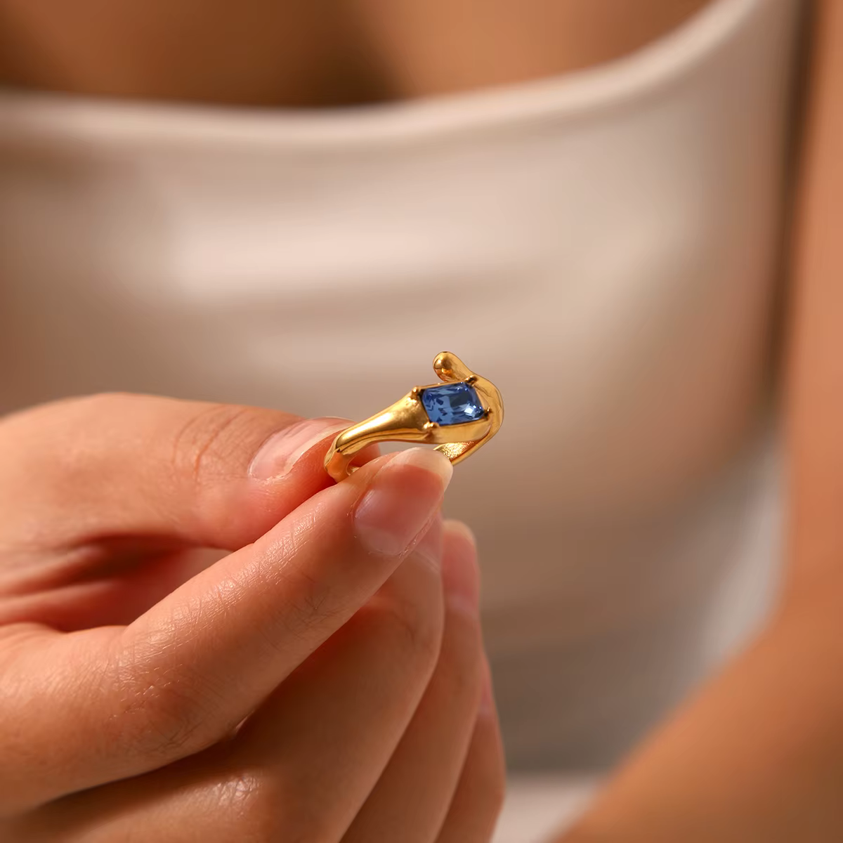 Huang Chao – bague plaquée or 18 carats incrustée de Zircon bleu