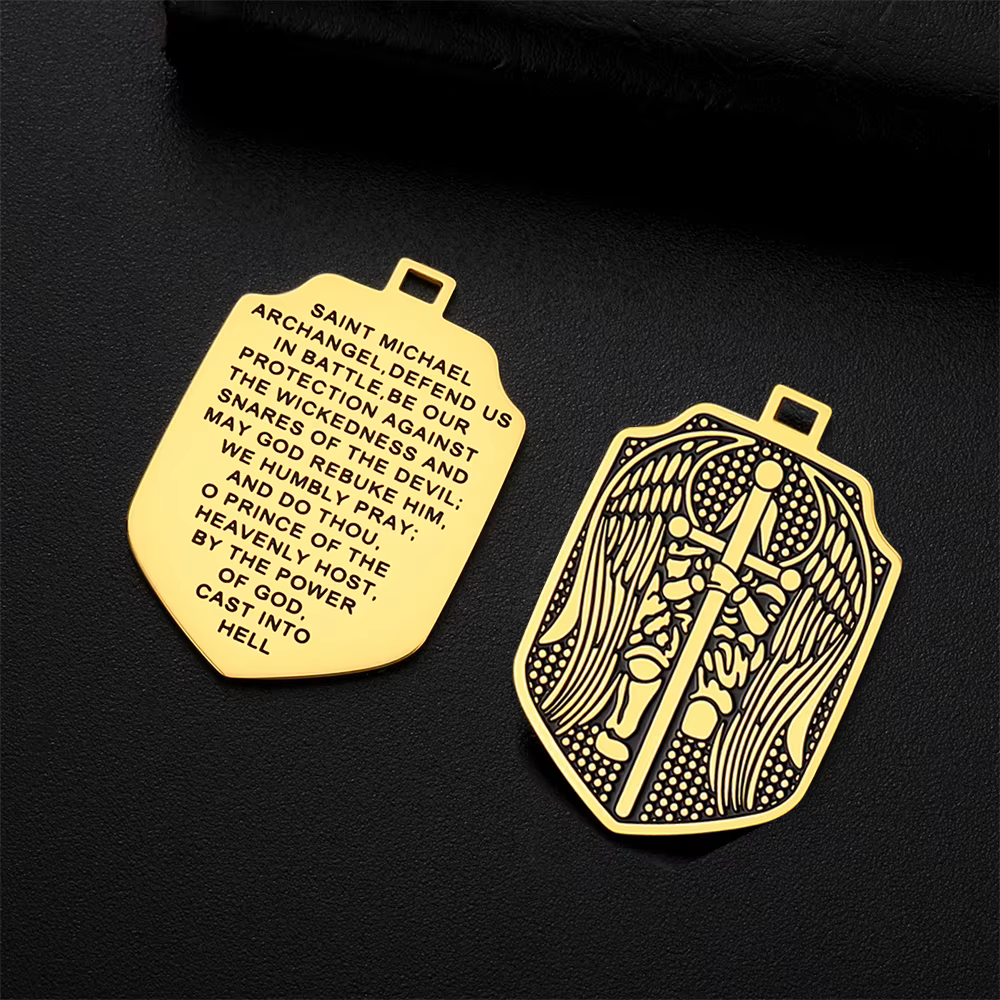 Pendentif bouclier Saint Michael archange avec prière, bijoux religieux chrétien catholique pour hommes, amulette de Protection spirituelle