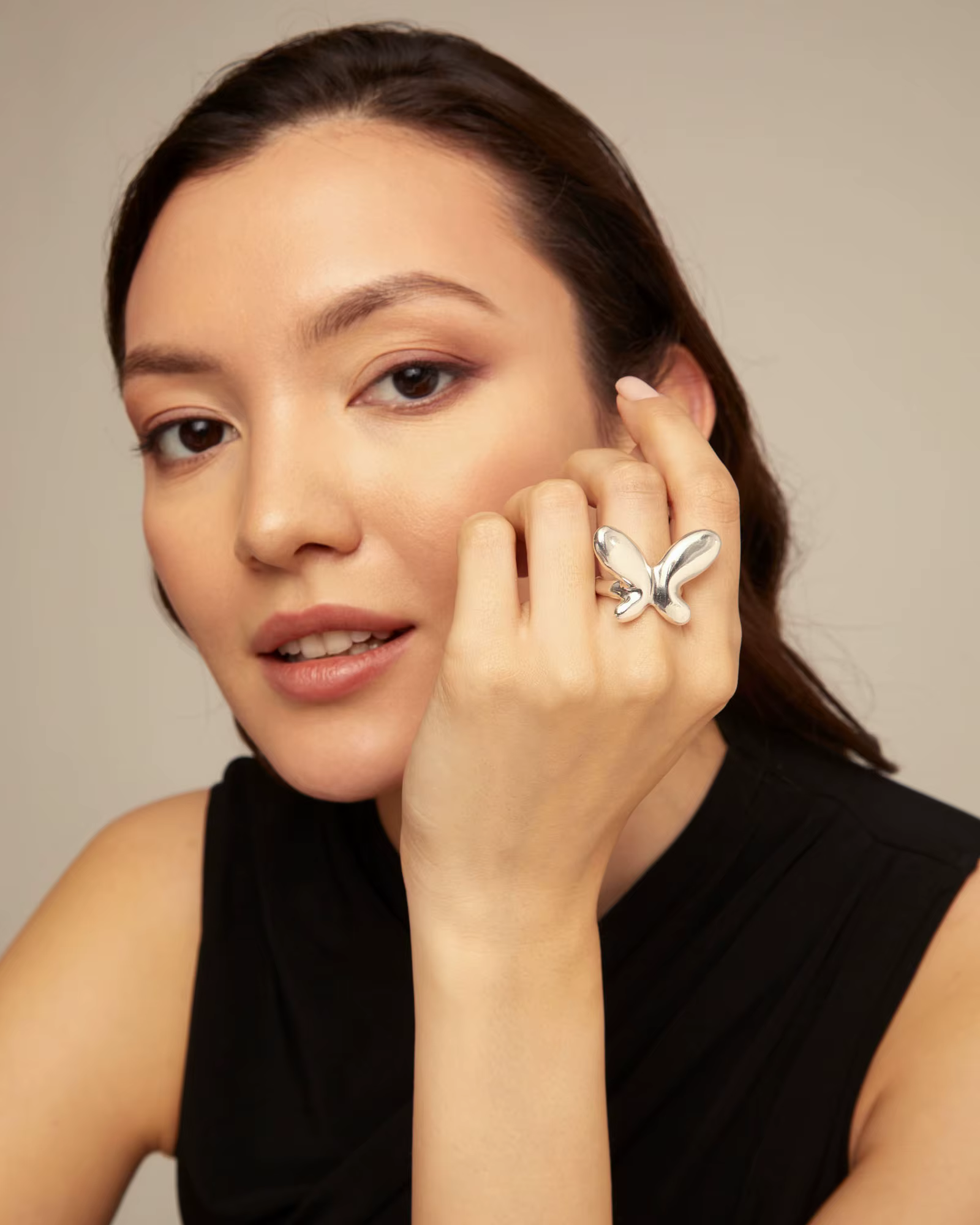 Bague papillon tridimensionnelle avec design de niche