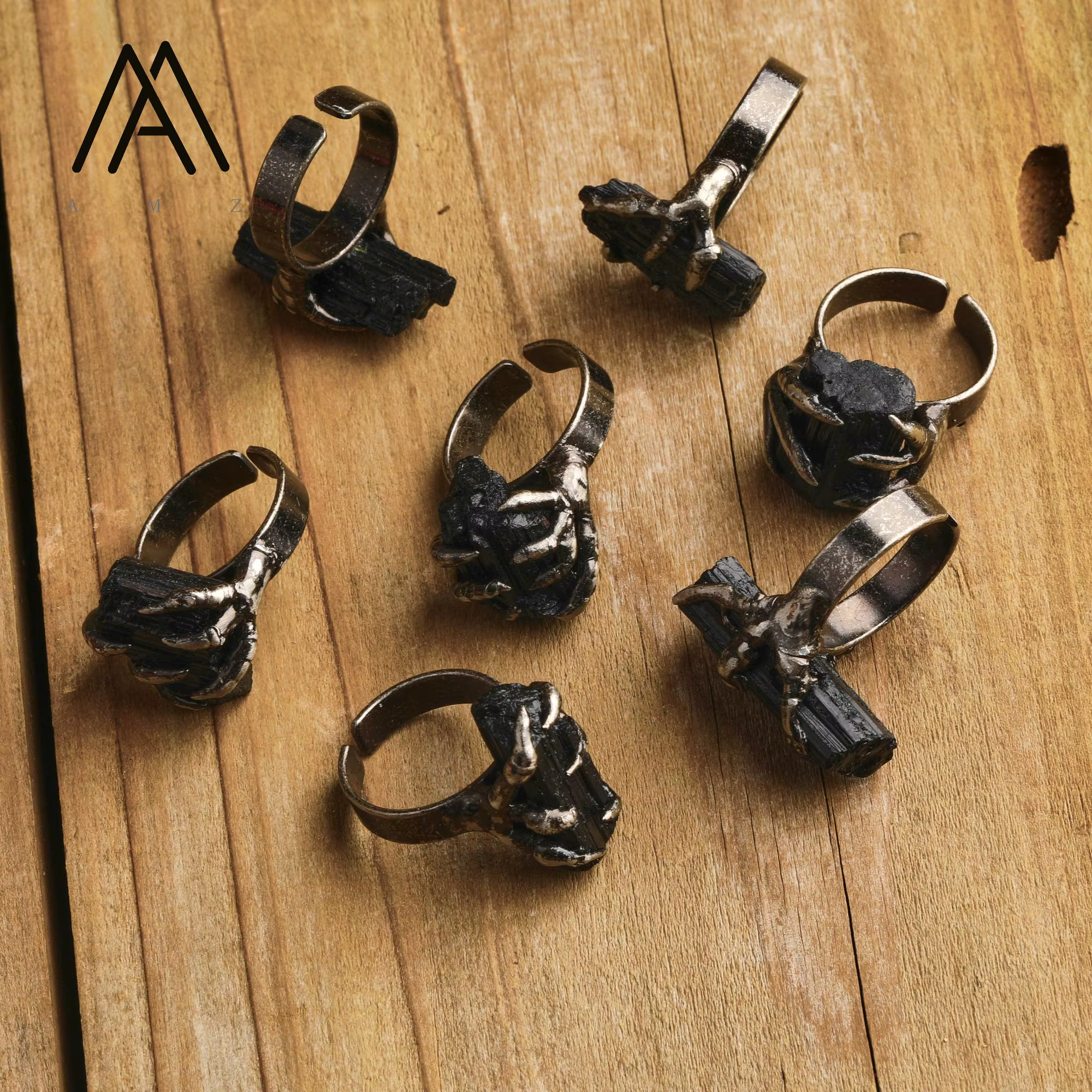 Bague en tourmaline noire griffante