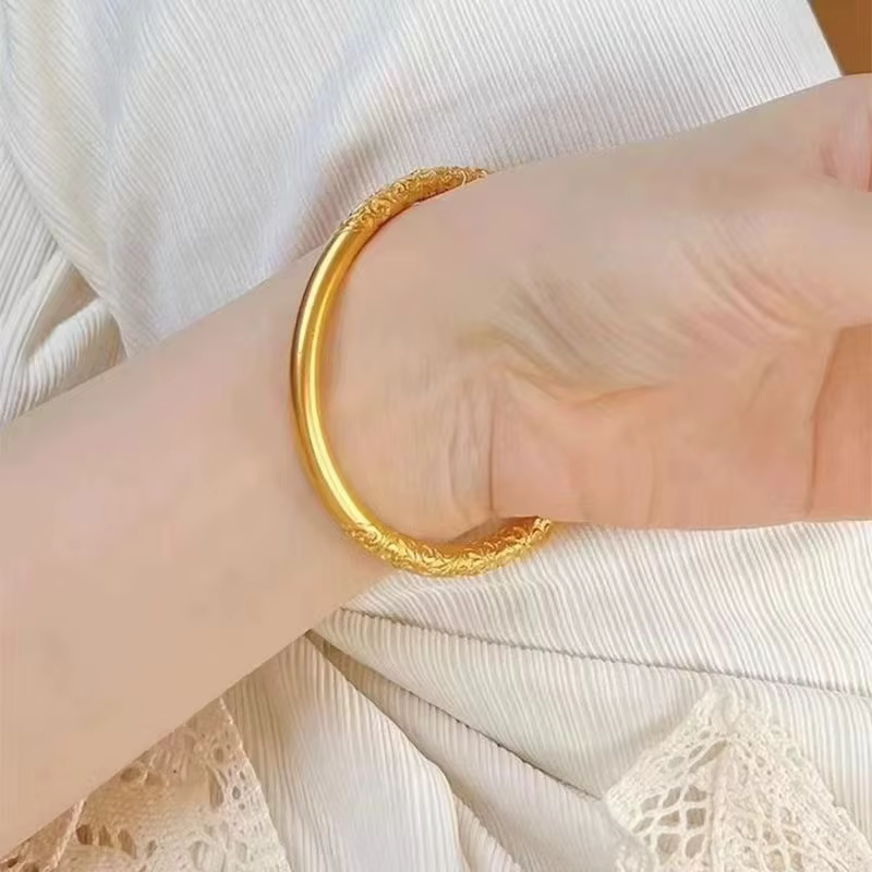 Bracelets de manchette ronds en forme de fleur sculptée couleur or 24 carats pour femmes