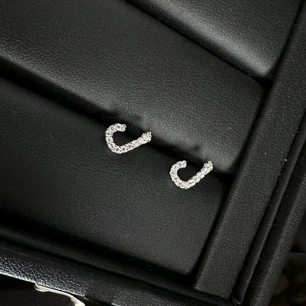 Boucles d'oreilles avec lettres d'amour arabes pour femmes