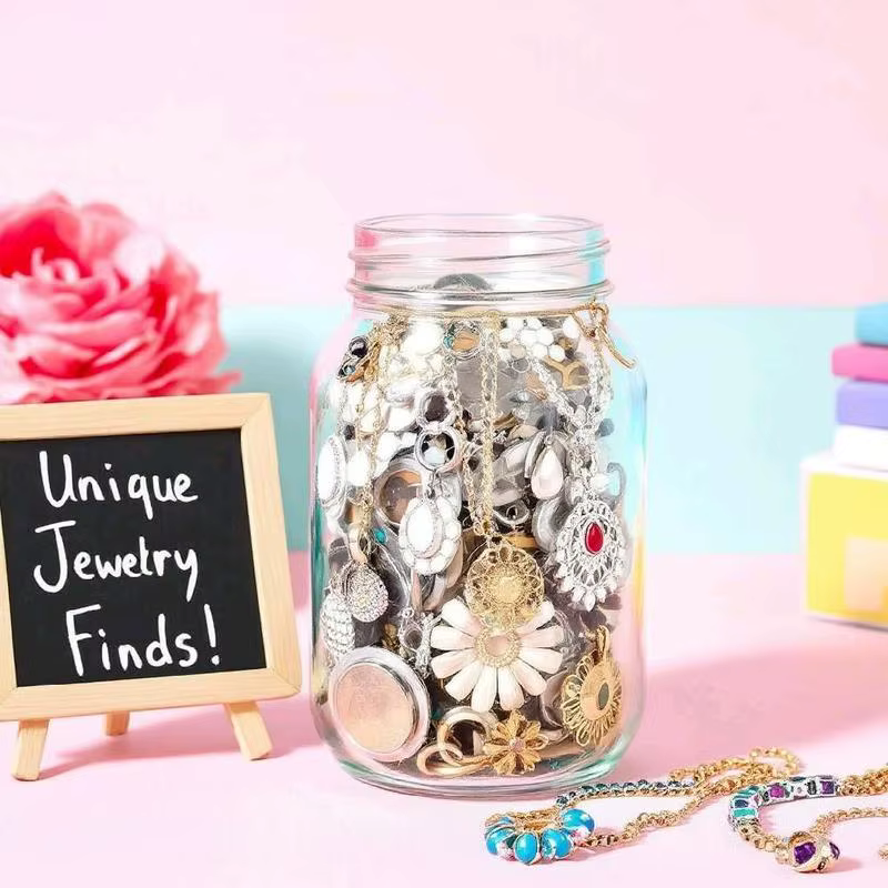Pot à bijoux rétro et mystérieux