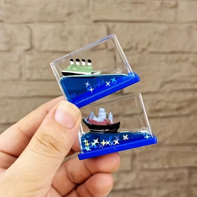 [Mer Insubmersible] Modèle de bateau en acrylique pour décoration | Remplissage d'huile transparente | Le cadeau