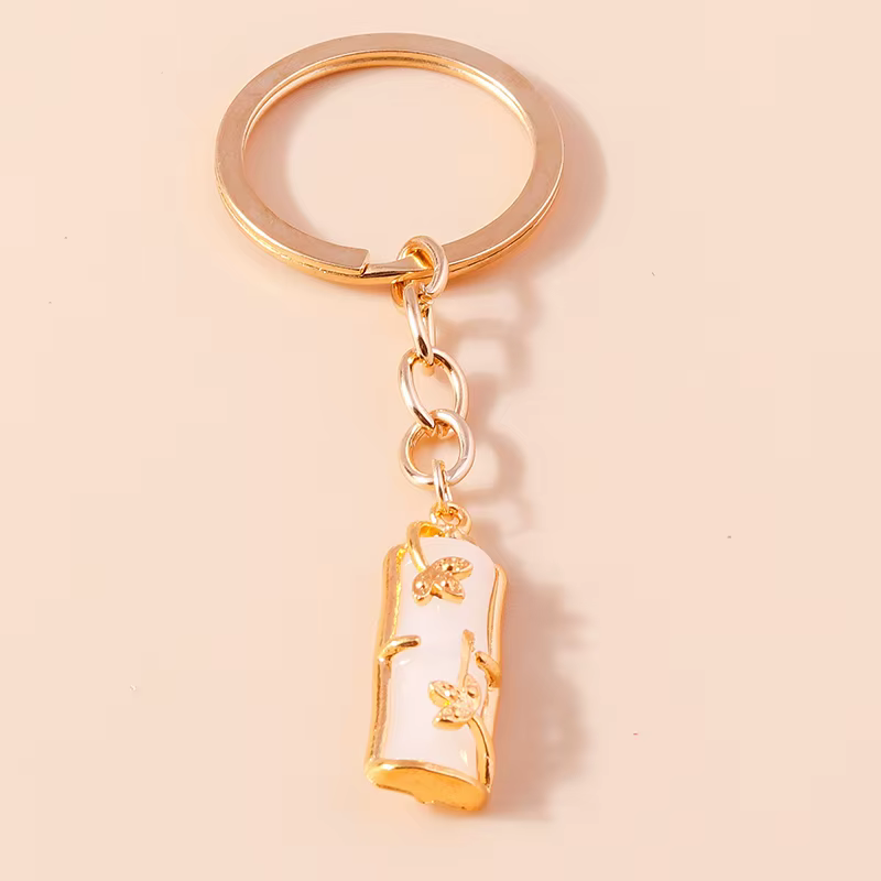 Porte-clés chat porte-bonheur en émail