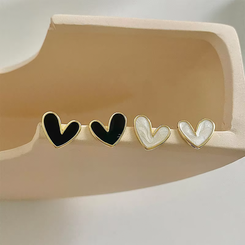 Boucles d'oreilles coréennes mignonnes en forme de cœur pour femmes