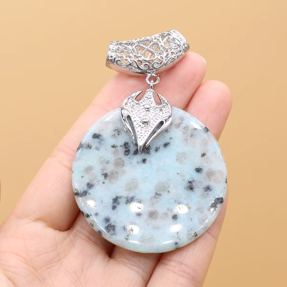 Pendentif Rond en Pierre Naturelle Exquise pour Collier