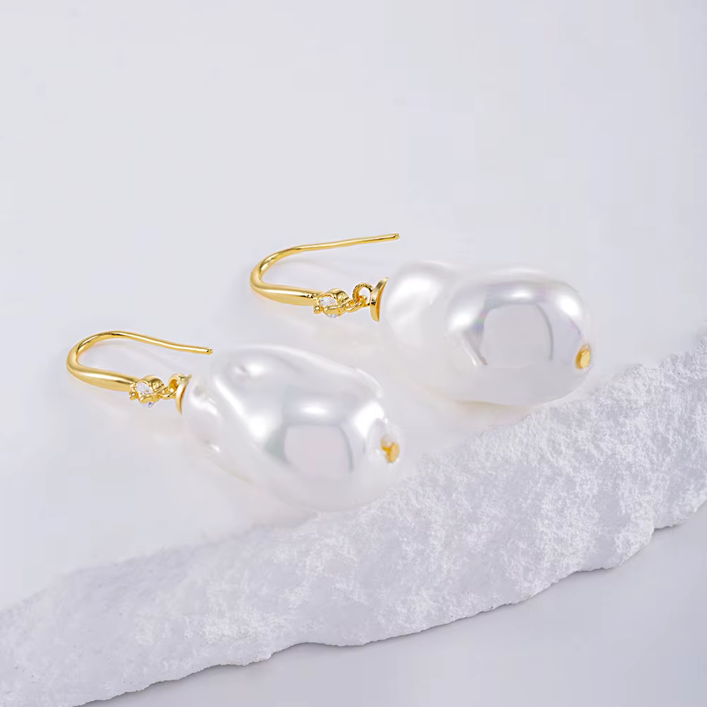 Boucles d'oreilles en perles baroques antiques