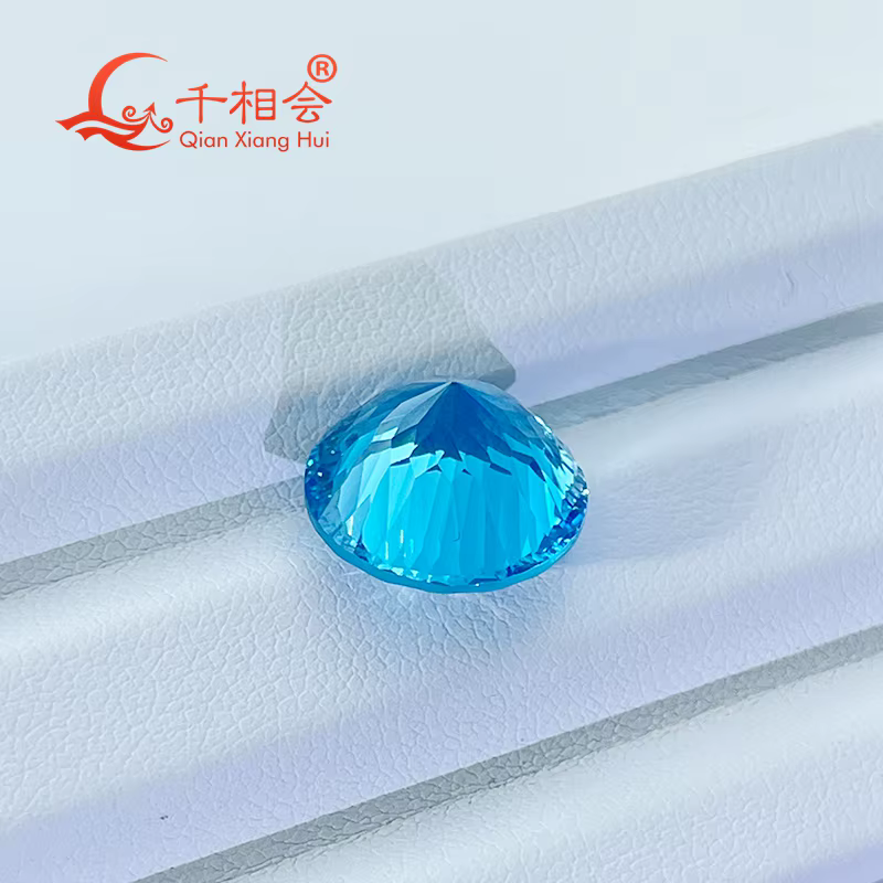 Topaze bleue naturelle de forme ronde de 11