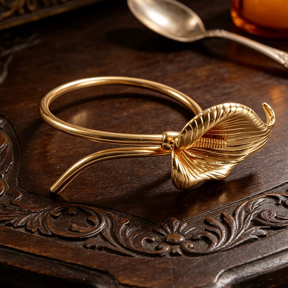 Bracelet ouvert en forme de feuille inspiré de la nature