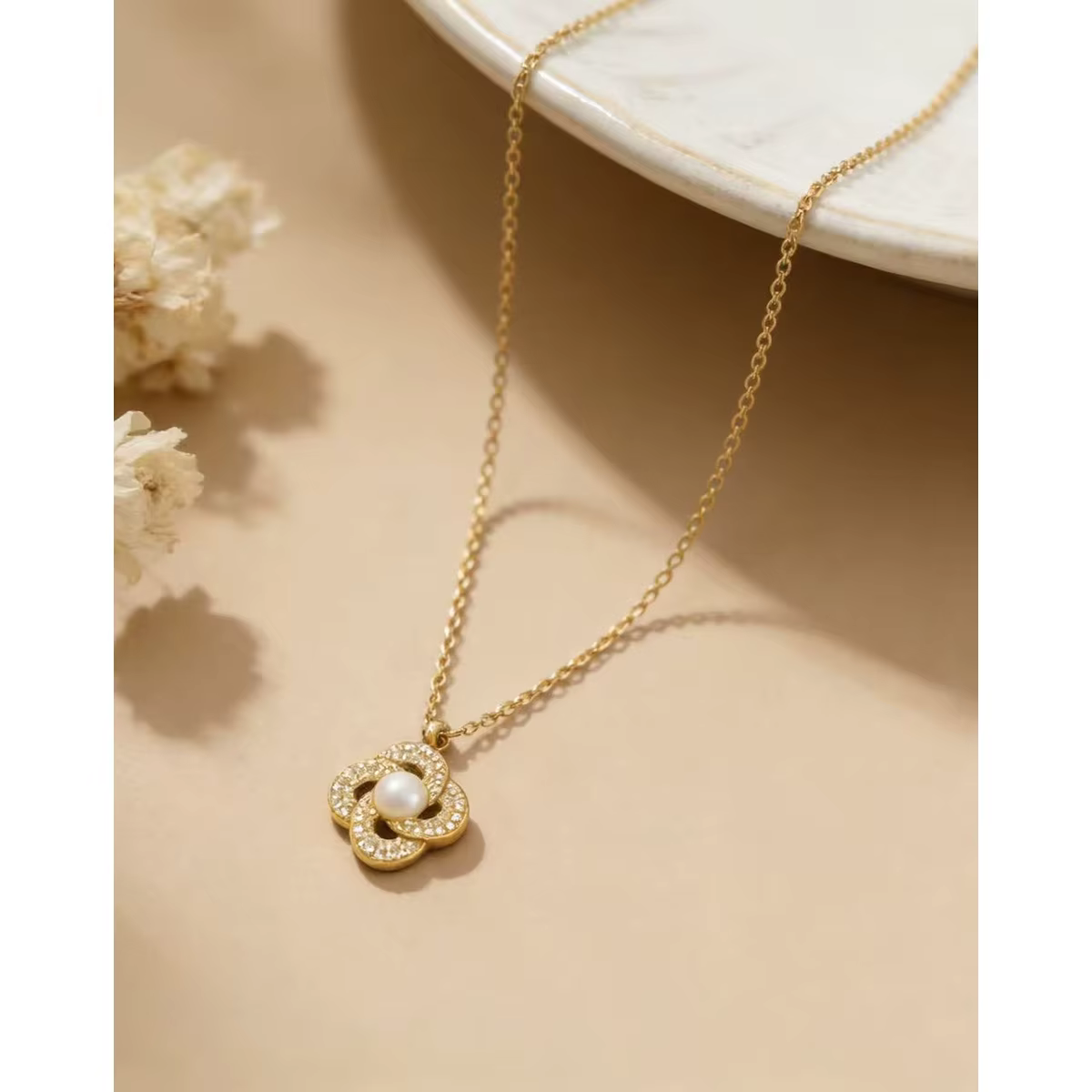 YACHAN Collier pendentif en cristal de luxe pour femmes Chic Vintage Plaqué or 18K en acier inoxydable Bijoux tendance