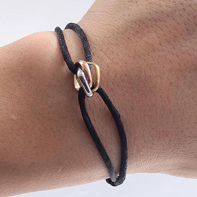 Bracelet tressé en corde réglable à trois anneaux carrés Trinity Love