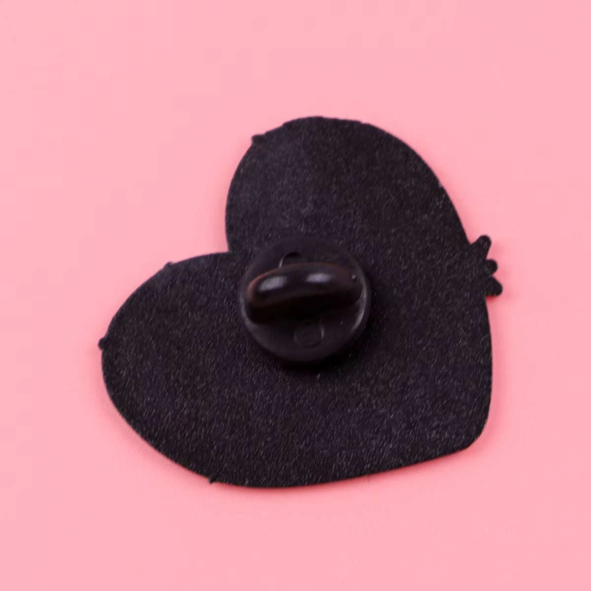 Broches en émail «Just a Girl» pour femmes