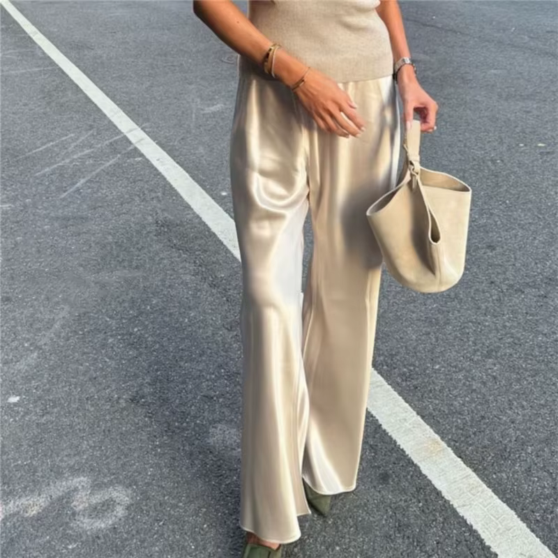 Pantalon large fluide en satin pour femme