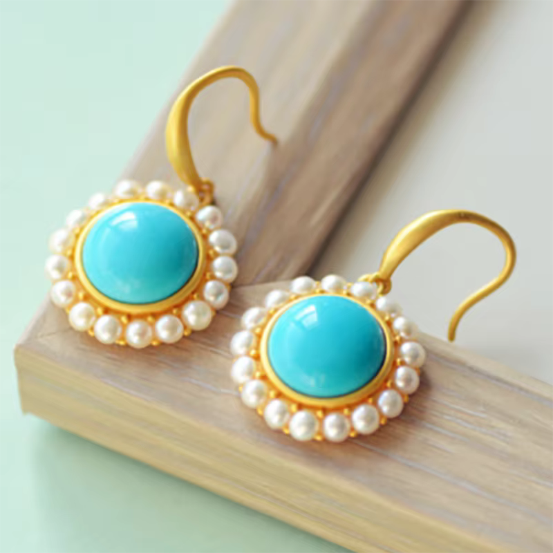 Ensemble de bijoux en argent incrusté de perles turquoises