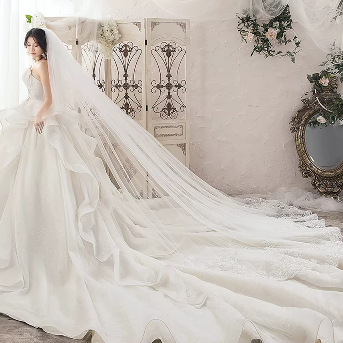 Voiles de mariage élégants Appliques dentelle une couche blanc ivoire Tulle voile de mariée avec peigne 3 mètres Veu de Noiva Longo vraies Photos