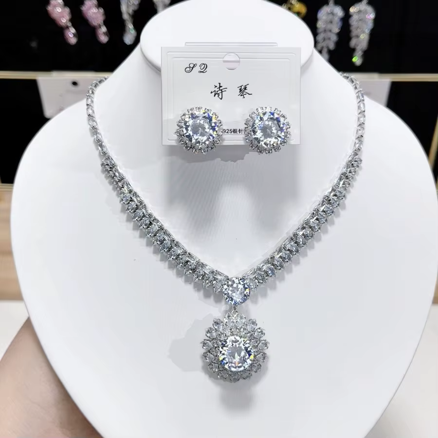 Ensemble collier et boucles d'oreilles de luxe en Zircon à la mode - Combo de bijoux élégants pour femmes