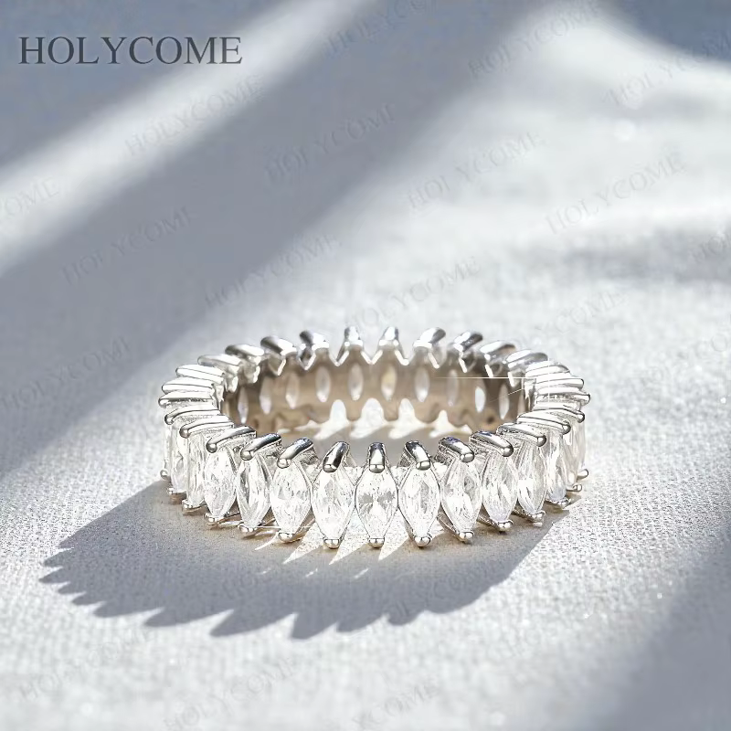 Bague Moissanite personnalisée taille Marquise