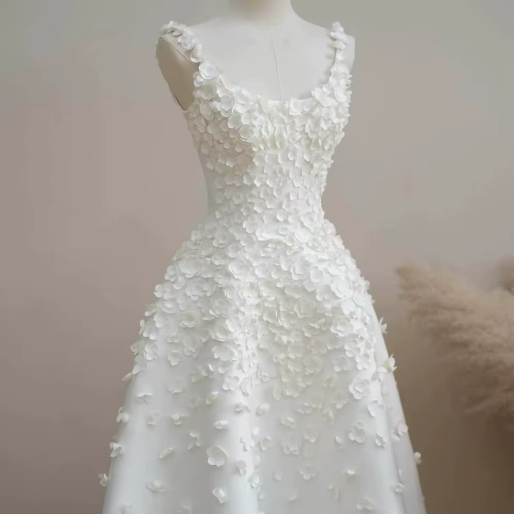 Robe de mariée avec décolleté en V doux