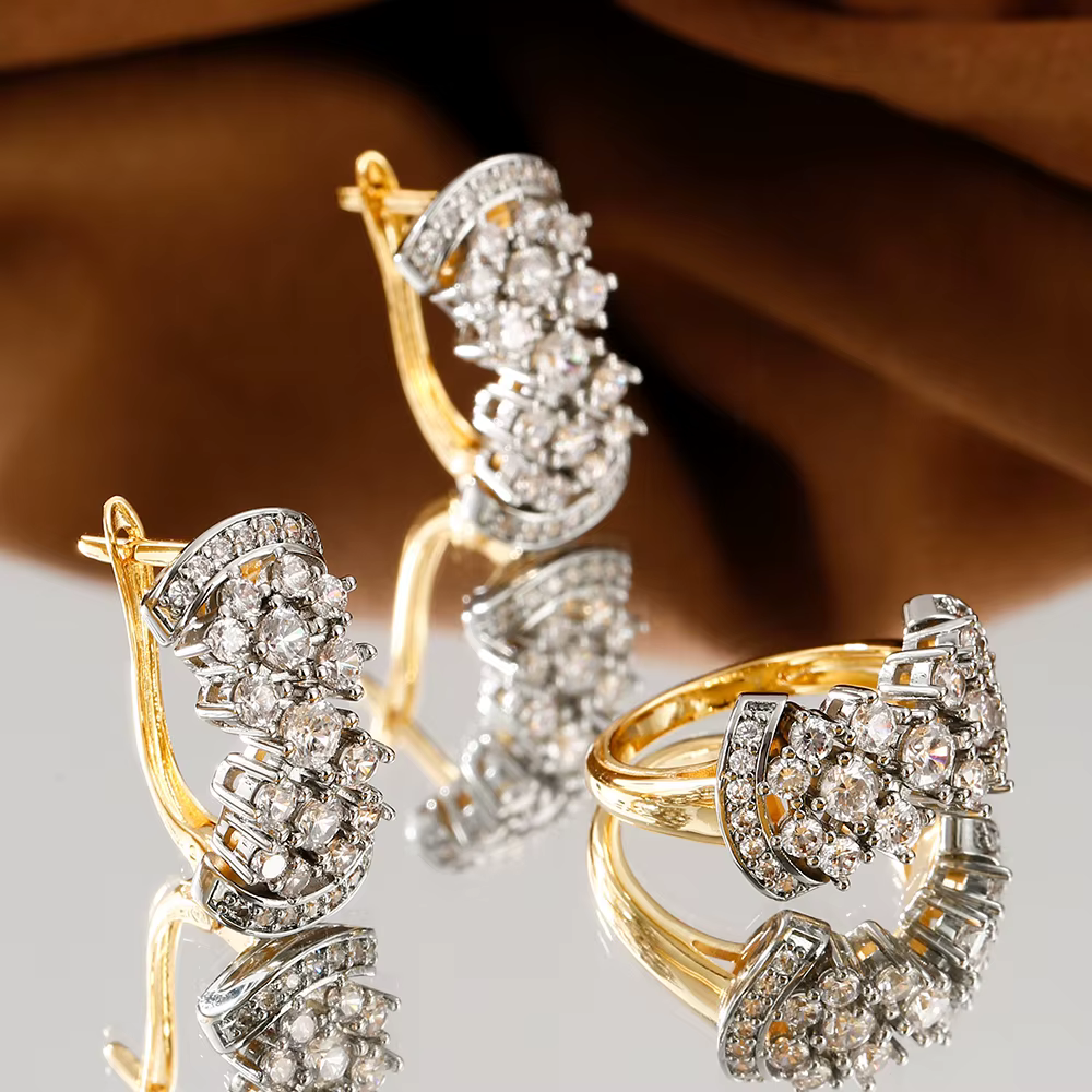 Boucles d'oreilles en zircon incrusté brillant pour femmes