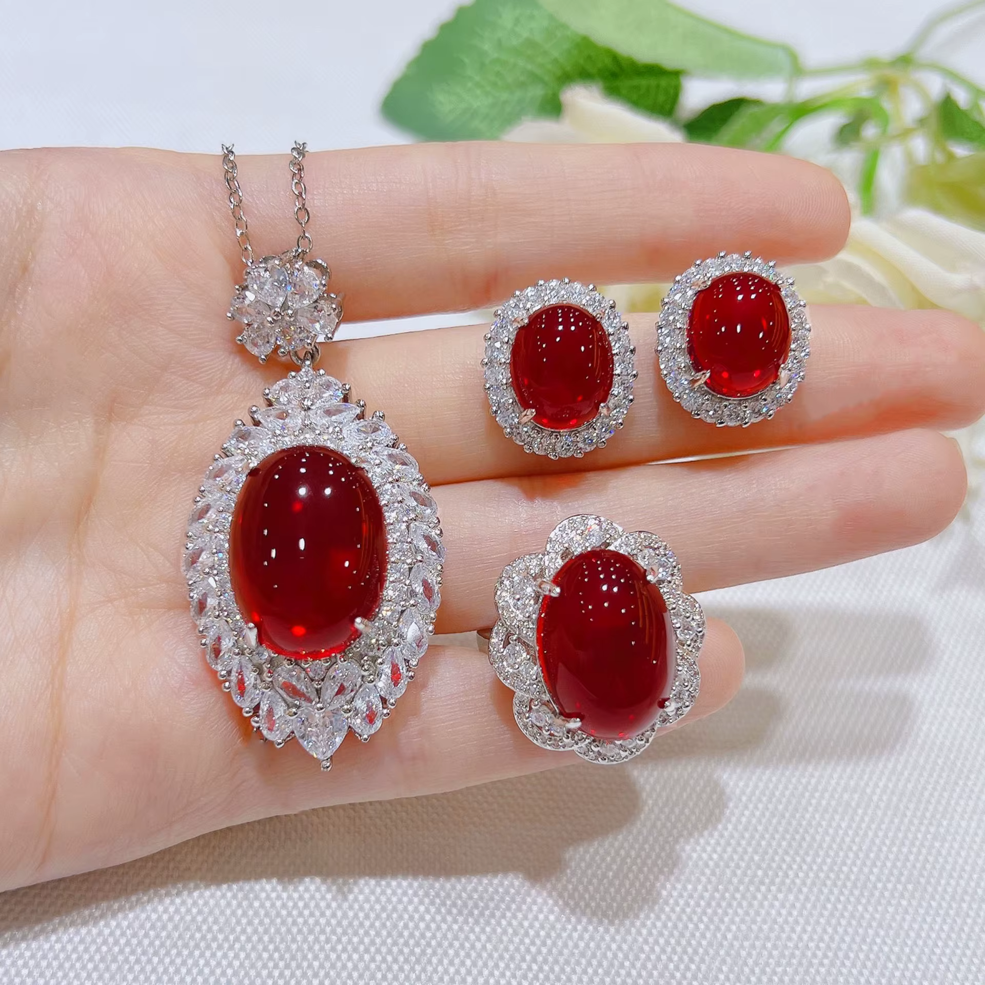 Foydjew nouveau luxe Simulation Pigeon rubis ensembles de bijoux pour les femmes exagéré grande pierre rouge pendentif colliers boucles d'oreilles bagues