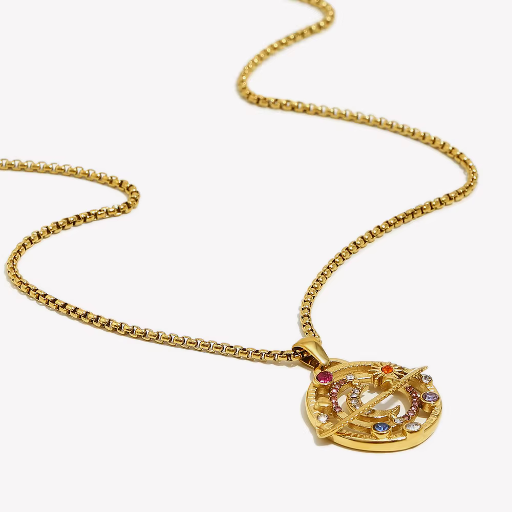 E.B.belle – collier en strass coloré