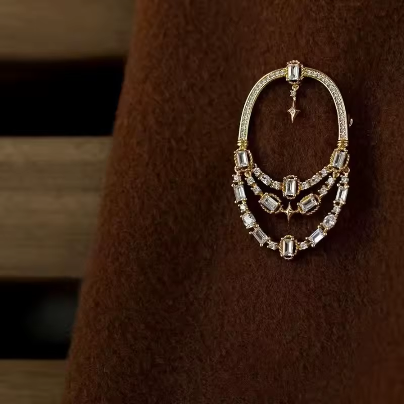 Broche pendentif en strass baroques pour femmes