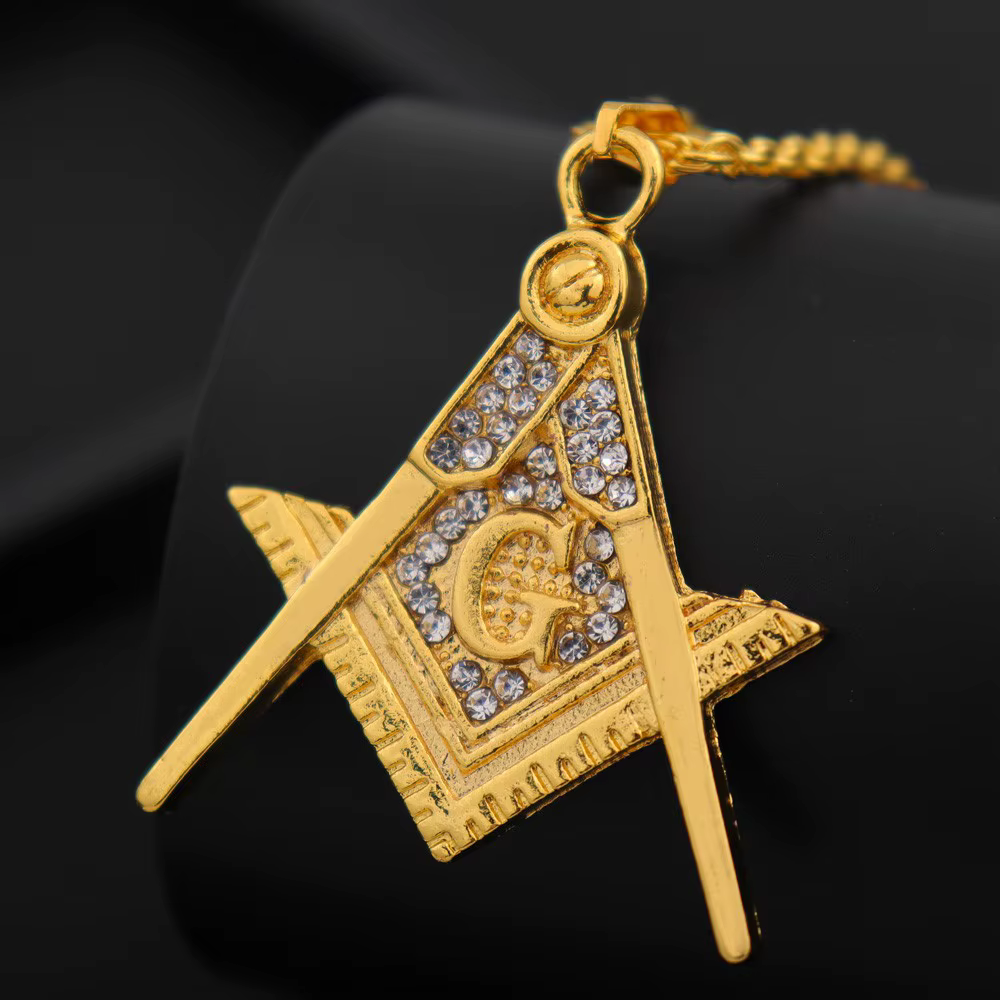 Collier avec pendentif en cristal AG