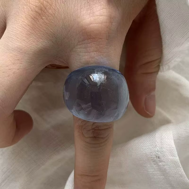 Bague en résine acrylique transparente au design vintage pour femmes
