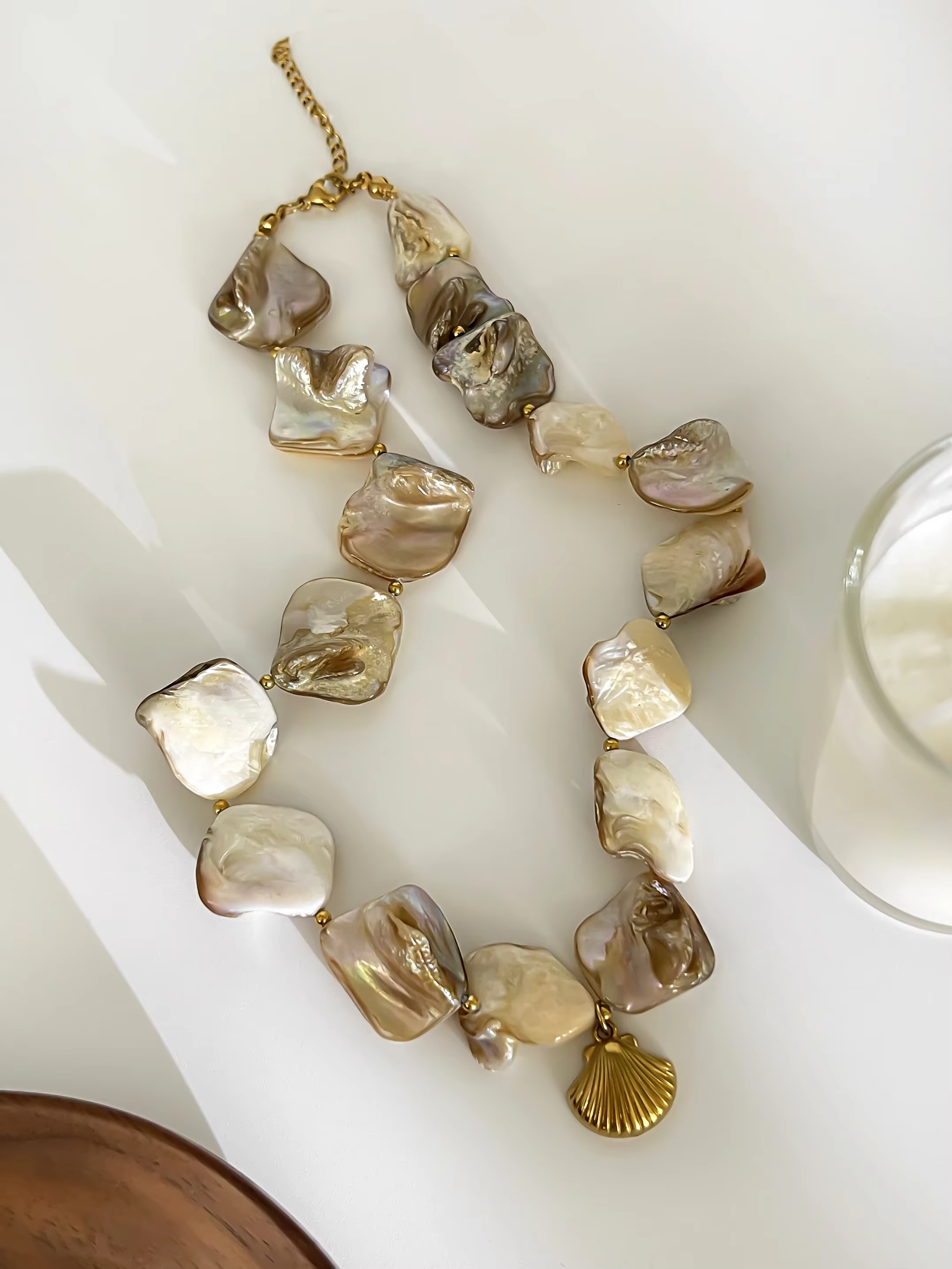 Collier ras du cou bohème en coquillage naturel pour femmes