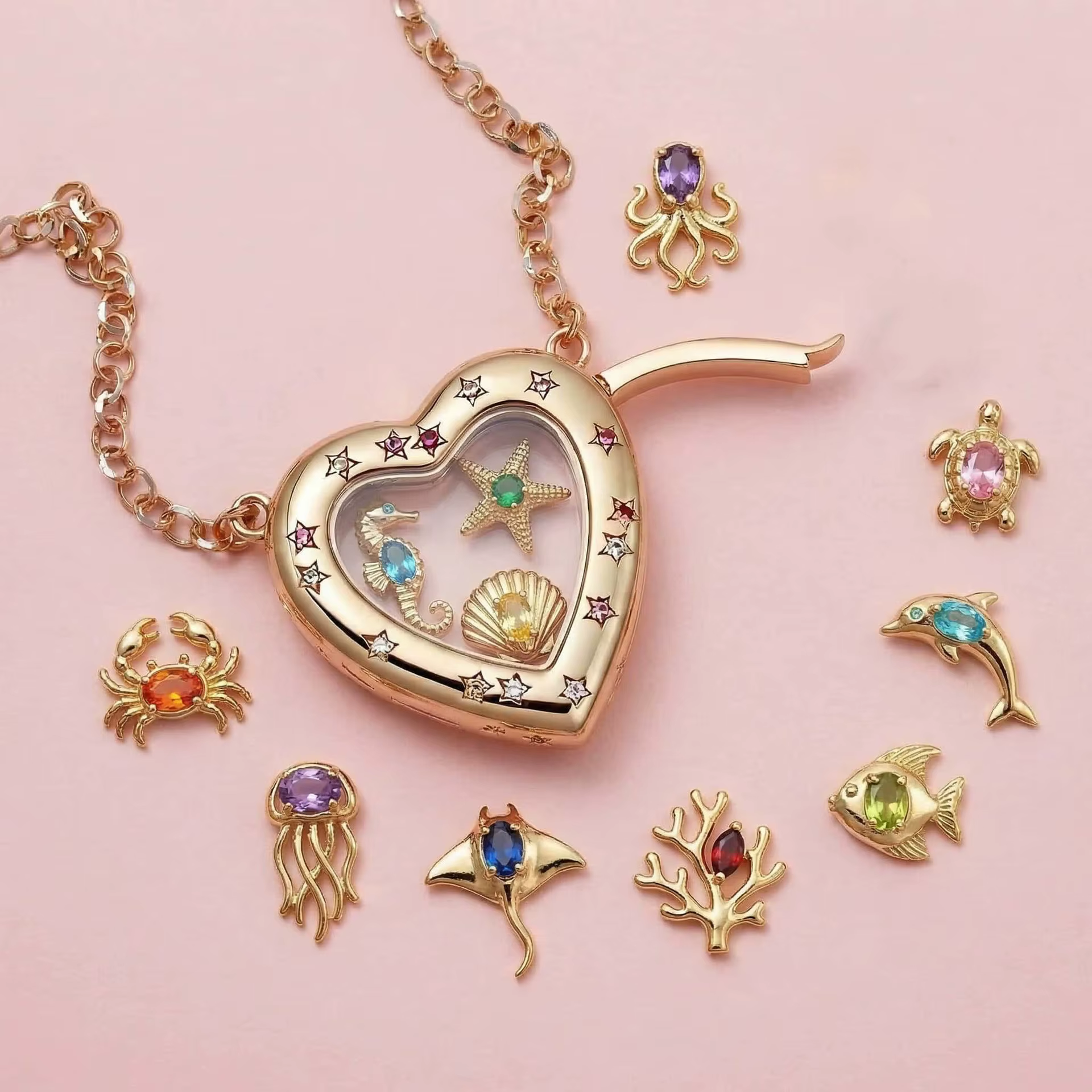 Collier pendentif DIY en forme de cœur creux transparent 18K avec zircon et thème vie marine