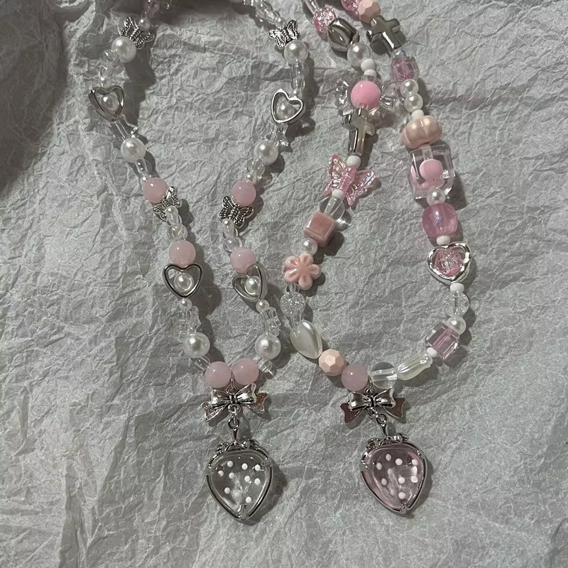 Collier Coquette Cottagecore avec nœud fraise