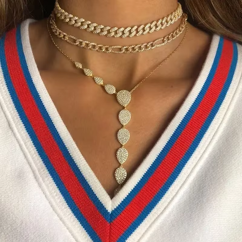Nouveau Collier Classique Tendance 2025 – Chaîne Longue Goutte d'Eau Scintillante avec Zircon Cubique CZ – Bijou Élégant en Y pour Femme