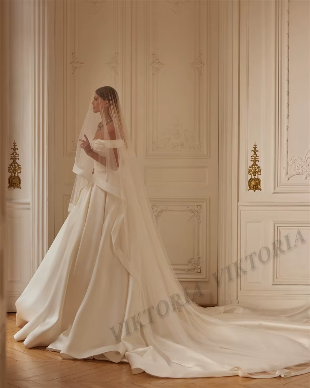 VIKTORIA à la mode épaules dénudées robes De mariée pour les femmes