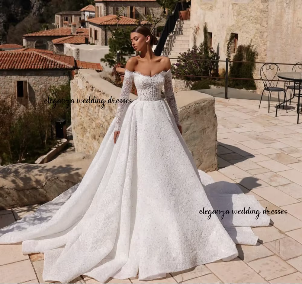 Robe de mariée en dentelle élégante et sexy personnalisée