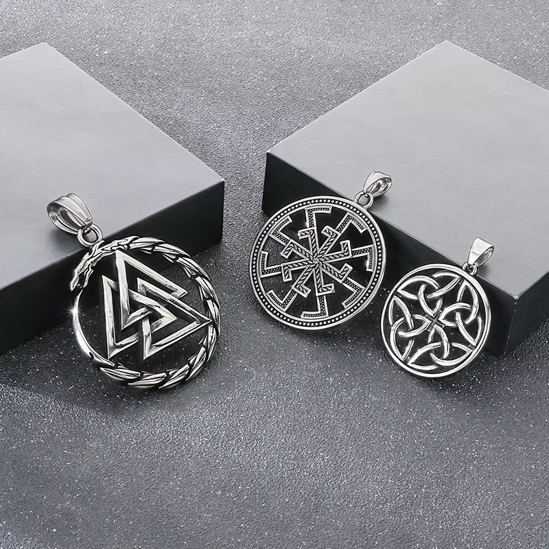 Collier Pendentif Symbole Viking pour Homme en Acier Inoxydable
