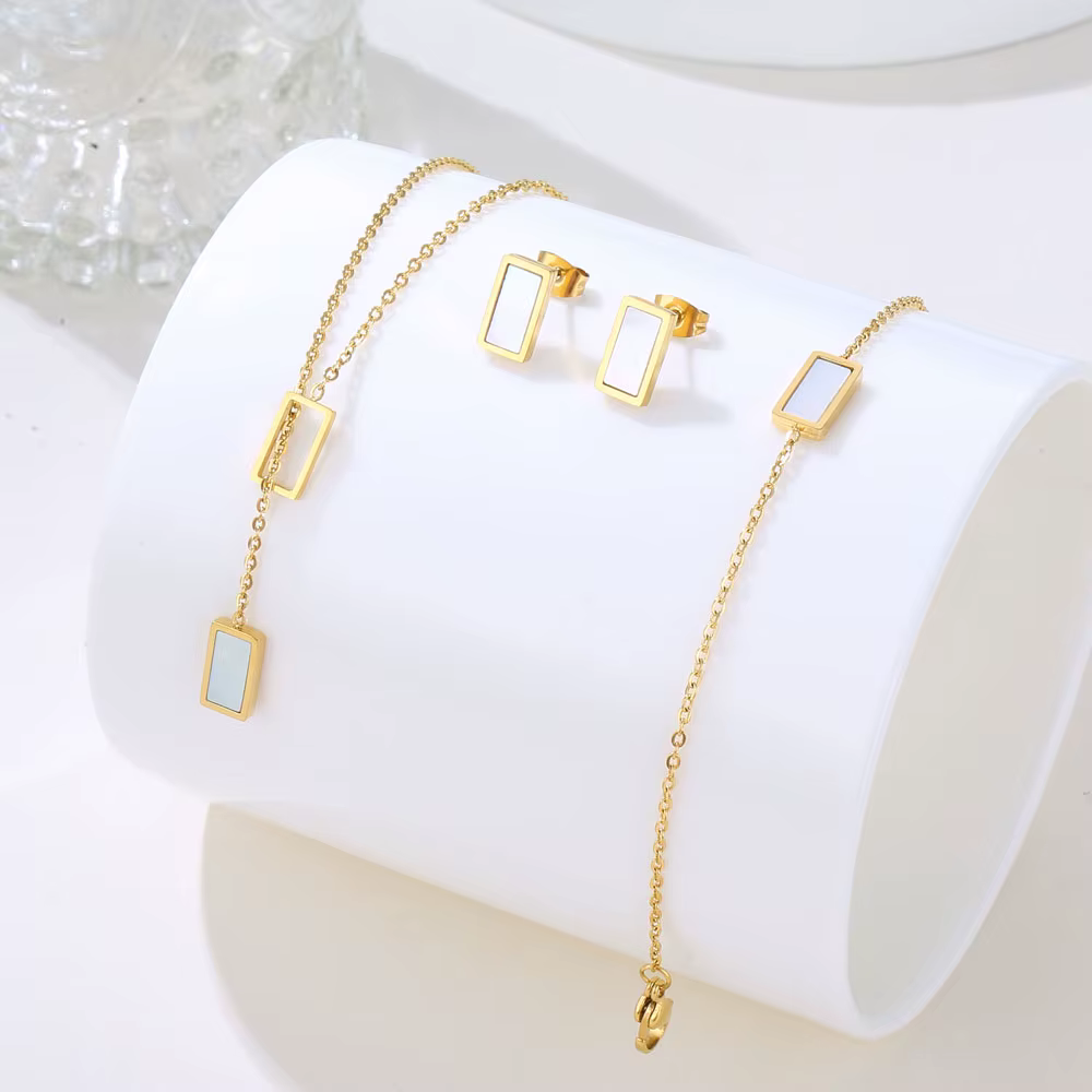 Colliers en acier inoxydable pour femmes