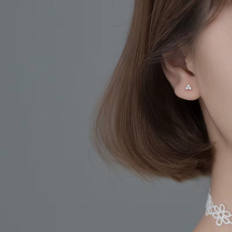 Mini boucles d'oreilles trèfle en cristal incrusté pour femmes