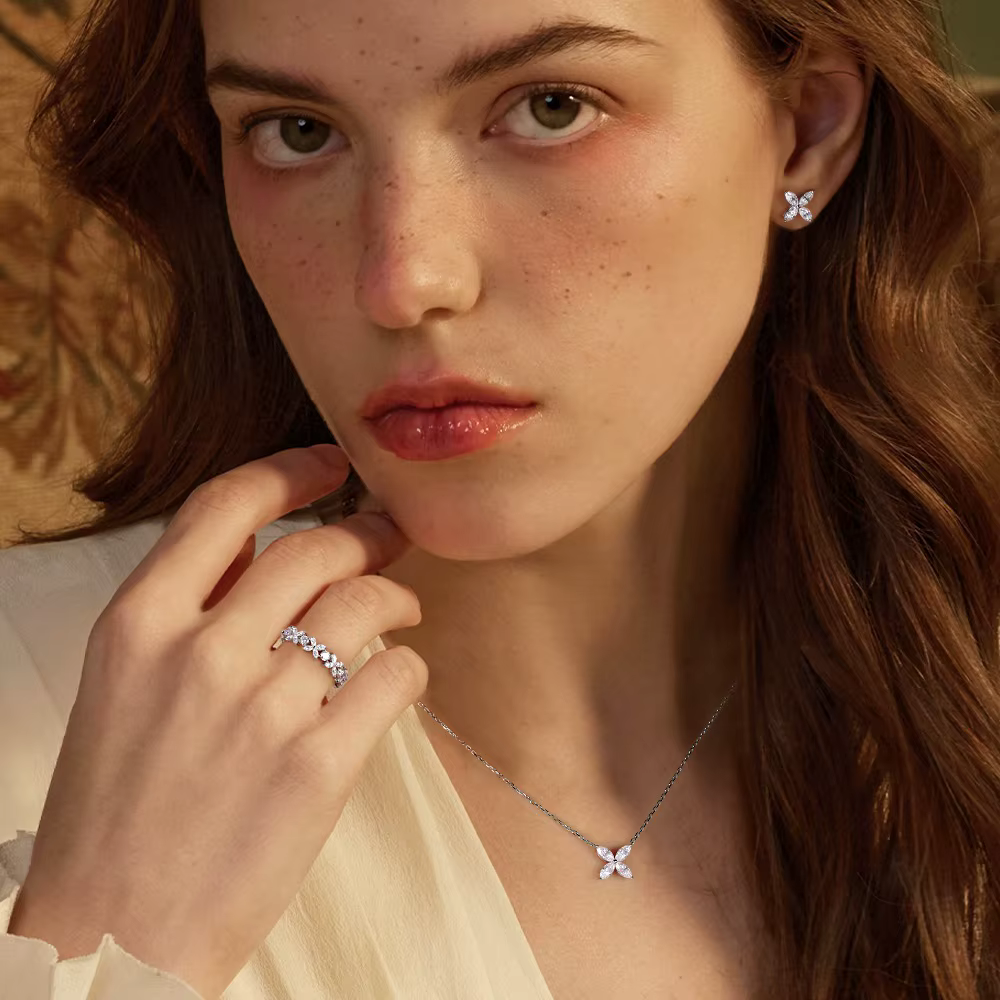 Collier Fleur en Argent S925 avec Moissanite Taille Marquise