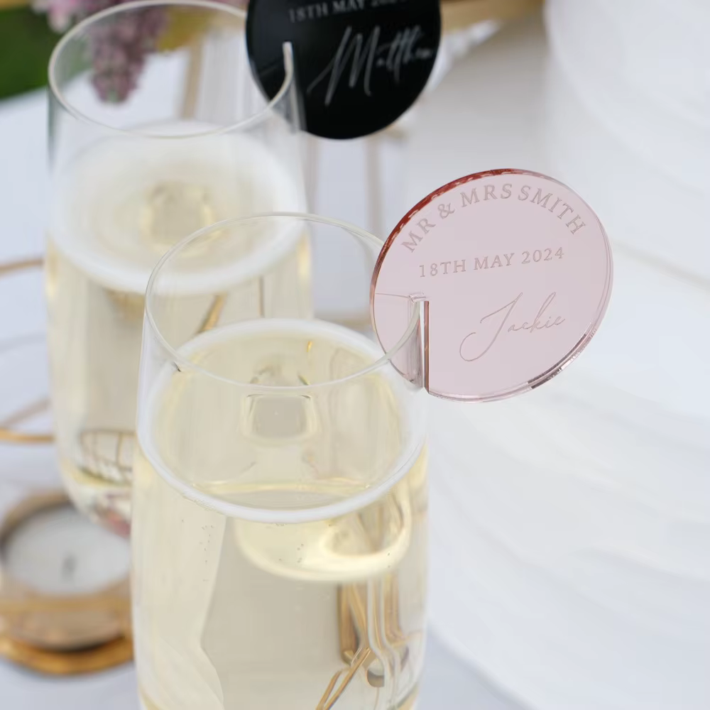 Cartes de lieu personnalisées avec nom de mariage