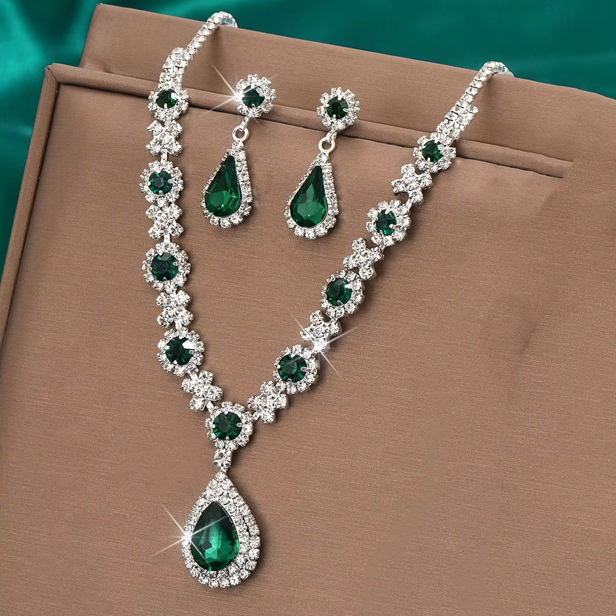 Ensemble de 3 colliers gouttelettes de cristal pour femmes