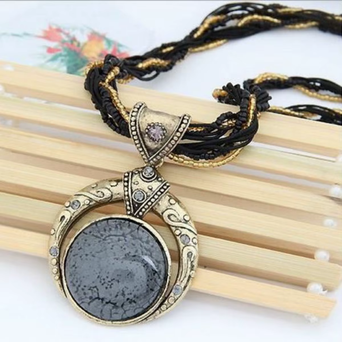 Collier de perles multicouches de style bohème rétro populaire