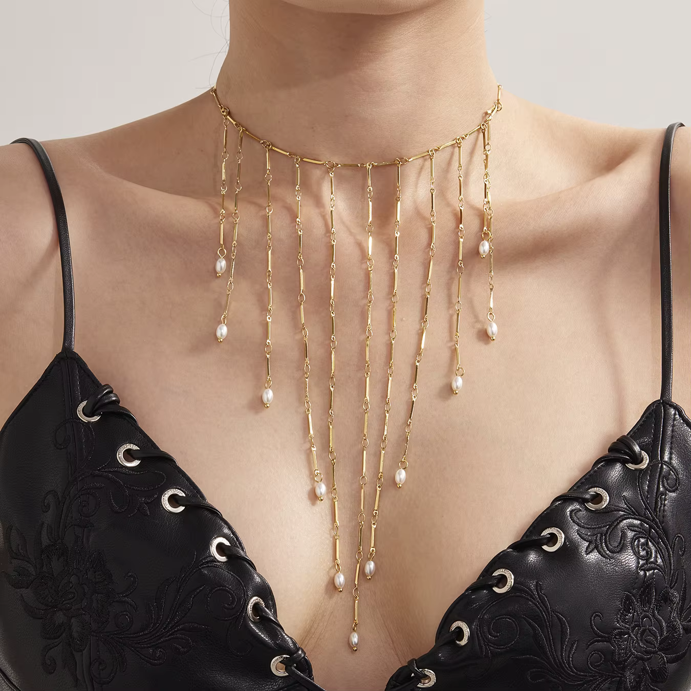 Collier de perles d'eau douce naturelles en argent doré pour femmes