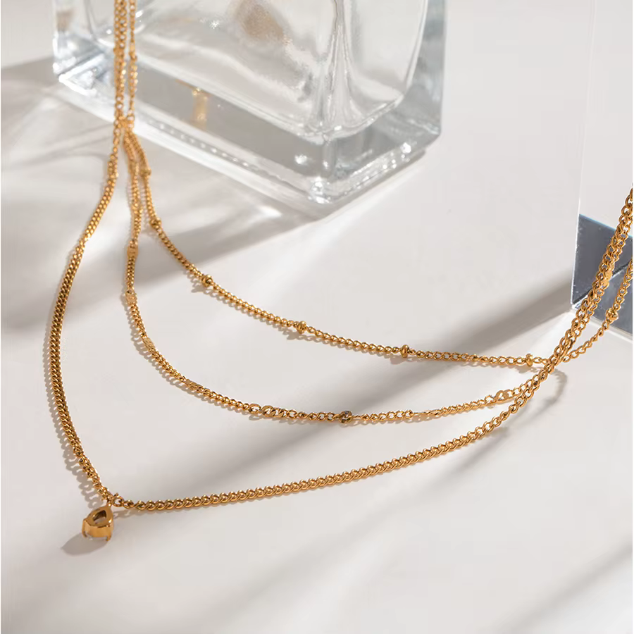 Zora minimalisme collier trois couches pour femme en acier inoxydable plaqué or 18 carats Zircon pendentif bijoux pour un usage quotidien