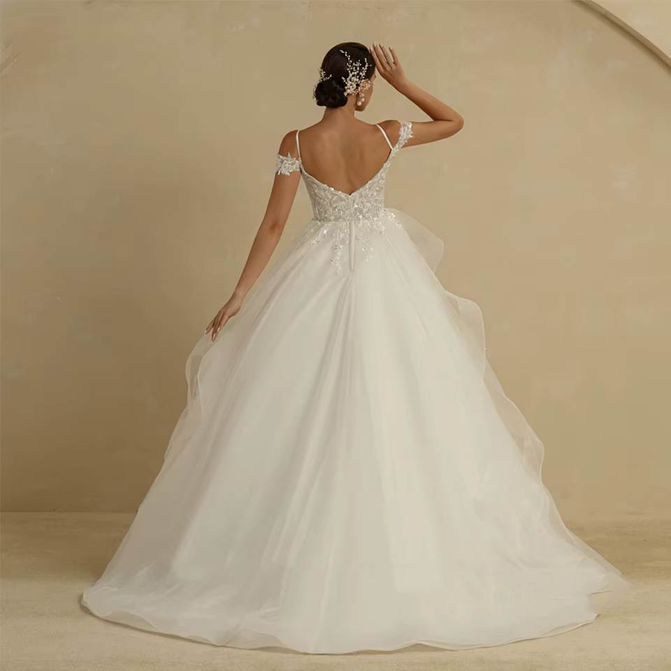 Robe de mariée élégante à bretelles spaghetti